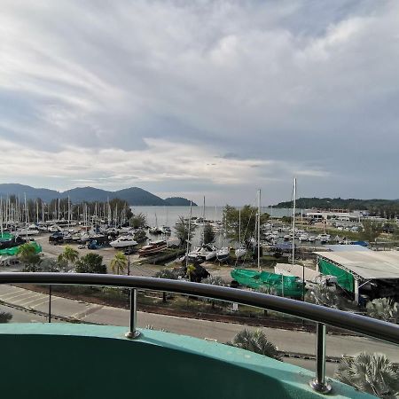 Peaceful 1-Bedroom Unit At Marina Island By Jomy Homestay Lumut Esterno foto